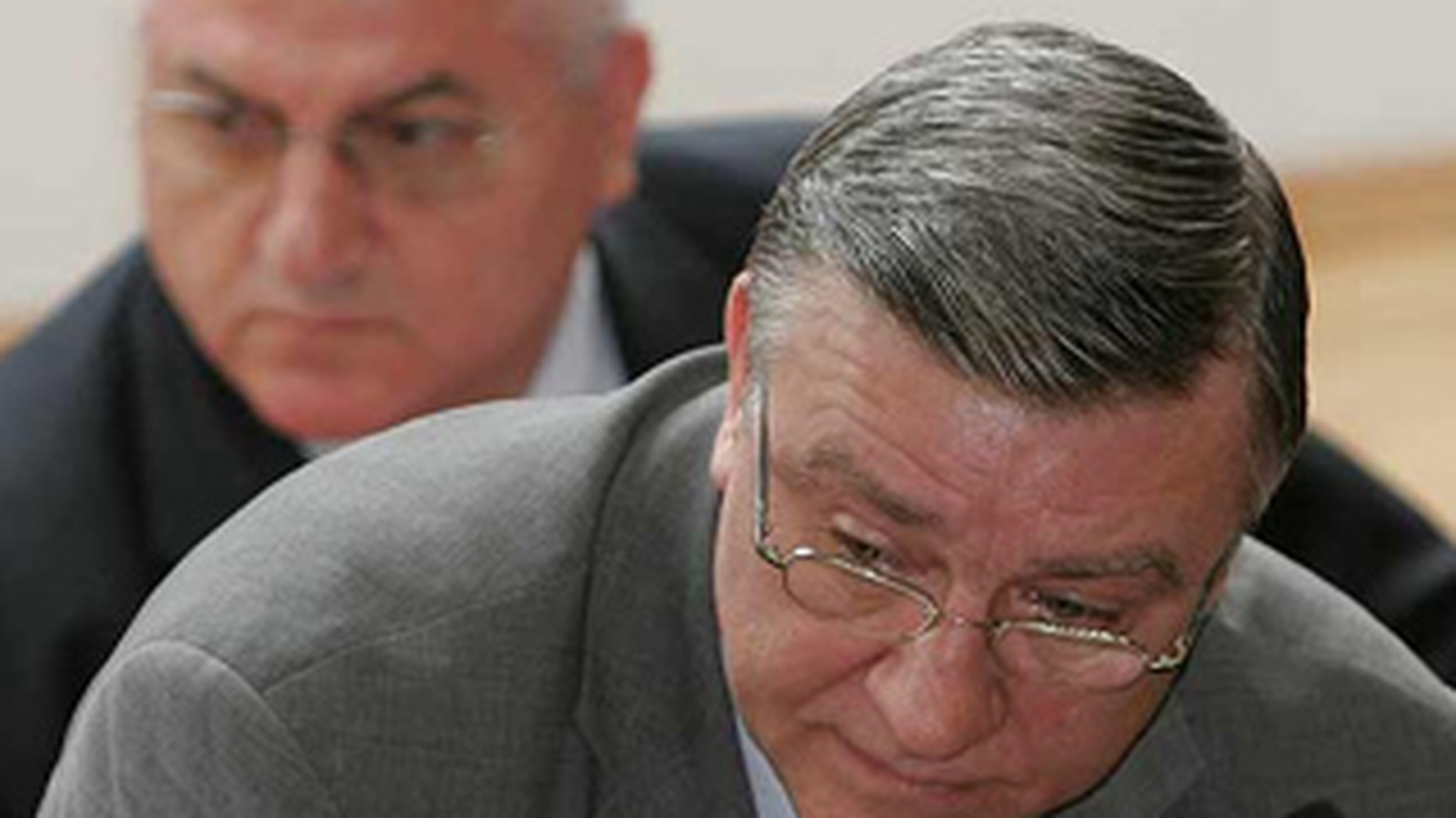 Mitica Dragomir si Mircea Sandu, cercetati penal de procurorii DNA!