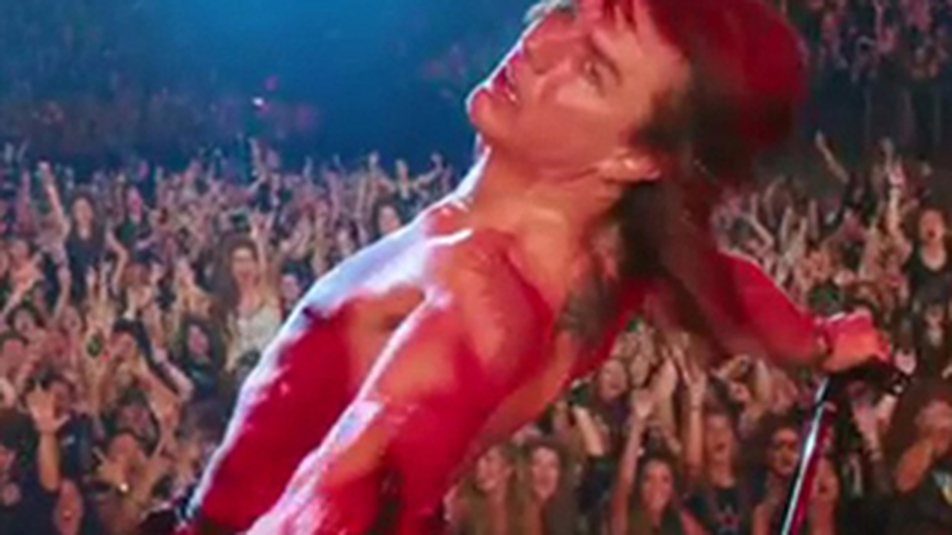 A aparut trailerul pentru musicalul lui Tom Cruise - Vezi aici cum s-a transformat frumuselul Hollywoodului intr-un star rock