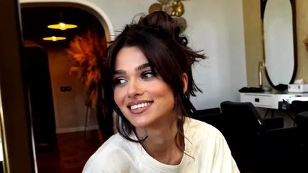 Ce încălțăminte și-a putut comanda Theo Rose de pe internet: „Dacă vă arăt pe ce am dat bani, leșinați”