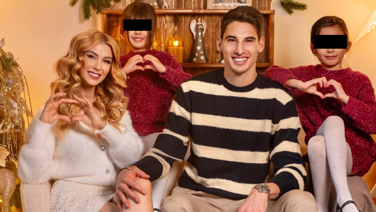 Andreea Bălan, alături de fetițele ei și de Victor Cornea/ Sursa foto: Instagram