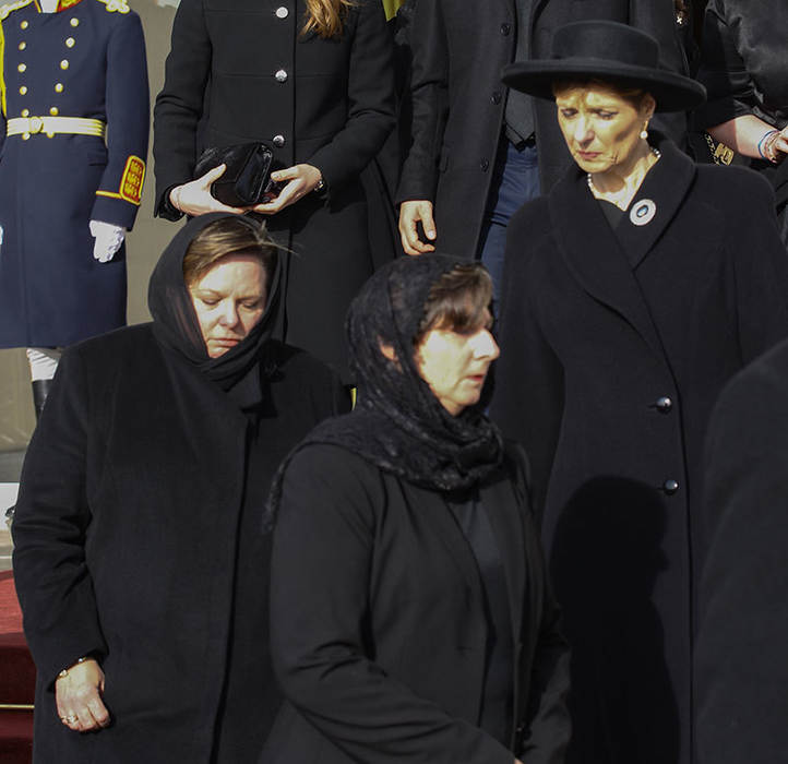 Drama din familia regală le-a reunit pe Principese, iar Irina poate lua parte la înmormântare