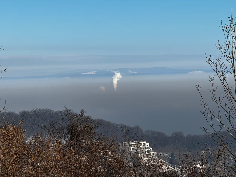Orașul din România intoxicat cu smog. Imagini apocaliptice surprinse într-una dintre cele mai vizitate localități din țară
