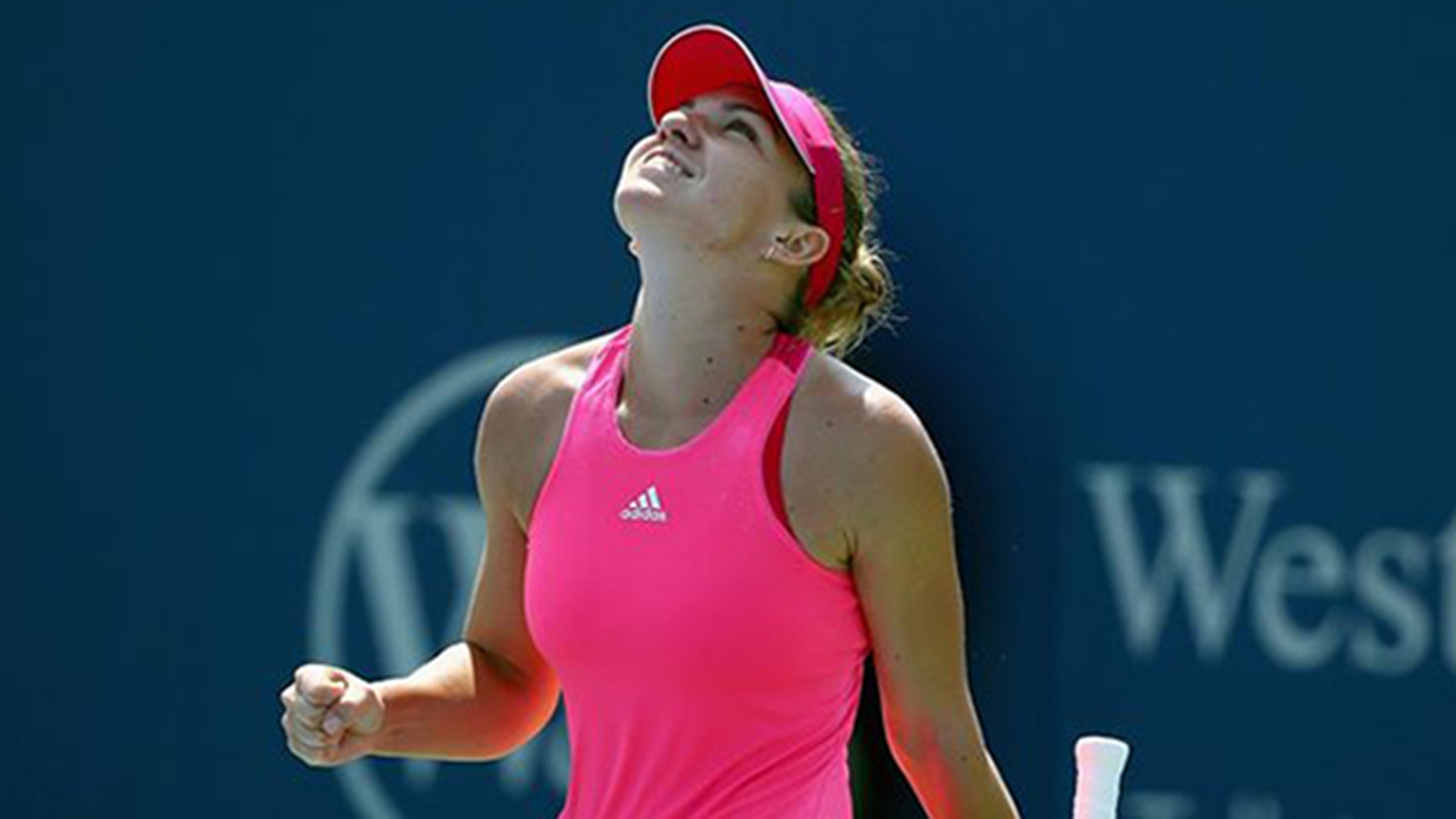 Fanii de pe Facebook s-au amuzat teribil. Simona Halep a postat un selfie, dar nu si-a dat seama de un detaliu nepermis