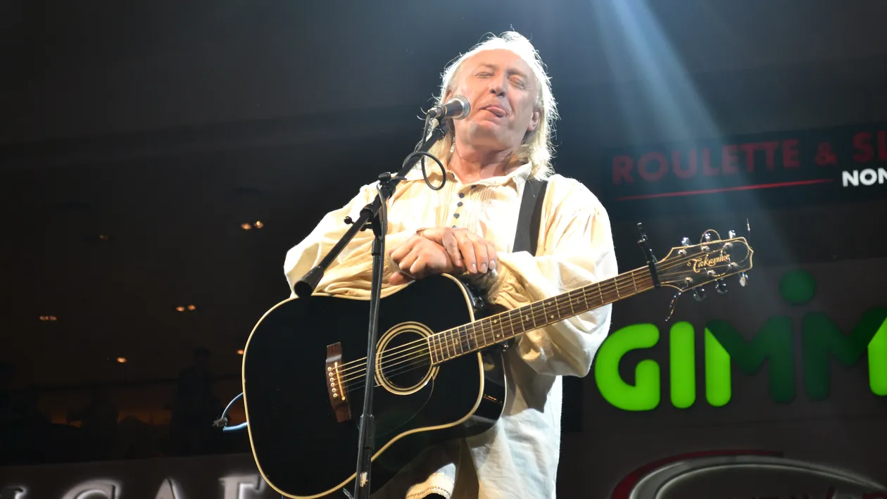 Leru-i ler, dar Hrusca-i pe bani! Colindatorul poporului a dat Romania pe America, pentru castiguri mai mari!