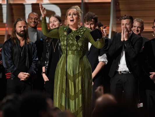 Adele la Premiile Grammy