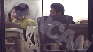 Imagini in premiera cu Adrian Mutu alaturi de Alexandra de dupa ce au divortat! Cat de intimi sunt acum!
