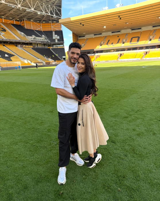 Raul Jimenez și Daniela Basso, o poveste discretă de iubire. Cine este logodnica fotbalistului