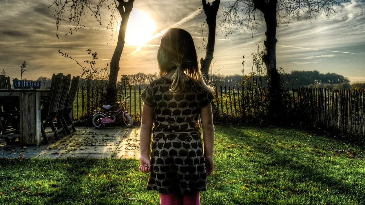 Caz înfiorător în Rusia! Cadavrul unei fetițe de 7 ani a fost găsit într-un frigider