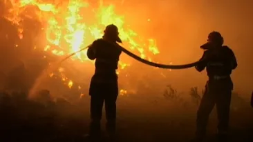 Incendiu in Centrul Vechi din Capitala! Sapte autospeciale au fost implicate pentru a stinge focul