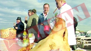 Primarul Rucarului, primul la taiat porci