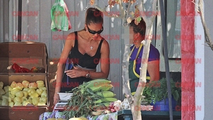 Bianca Drăgușanu are preț fix! Se scoală din pat doar pentru superoferte, dar vrea să se reorienteze: “Mă apuc de vândut castraveți în piață”