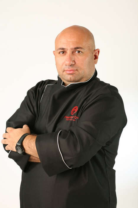 Chef Scărlătescu, enervat la culme de bucătarii lui: „Îmi vine să-i strâng de gât”! Ce a urmat a lăsat pe toată lumea mască