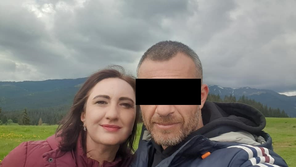 Laura, alături de "jumătatea" ei (Foto: Facebook)
