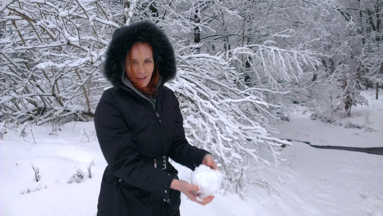 Cea mai norocoasă vedetă de Valentine's Day! Ioana Maria Moldovan pleacă în vacanţă!