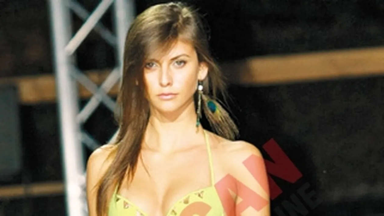 Roxana Ilie: Sunt satula pana peste cap de fite si snobi