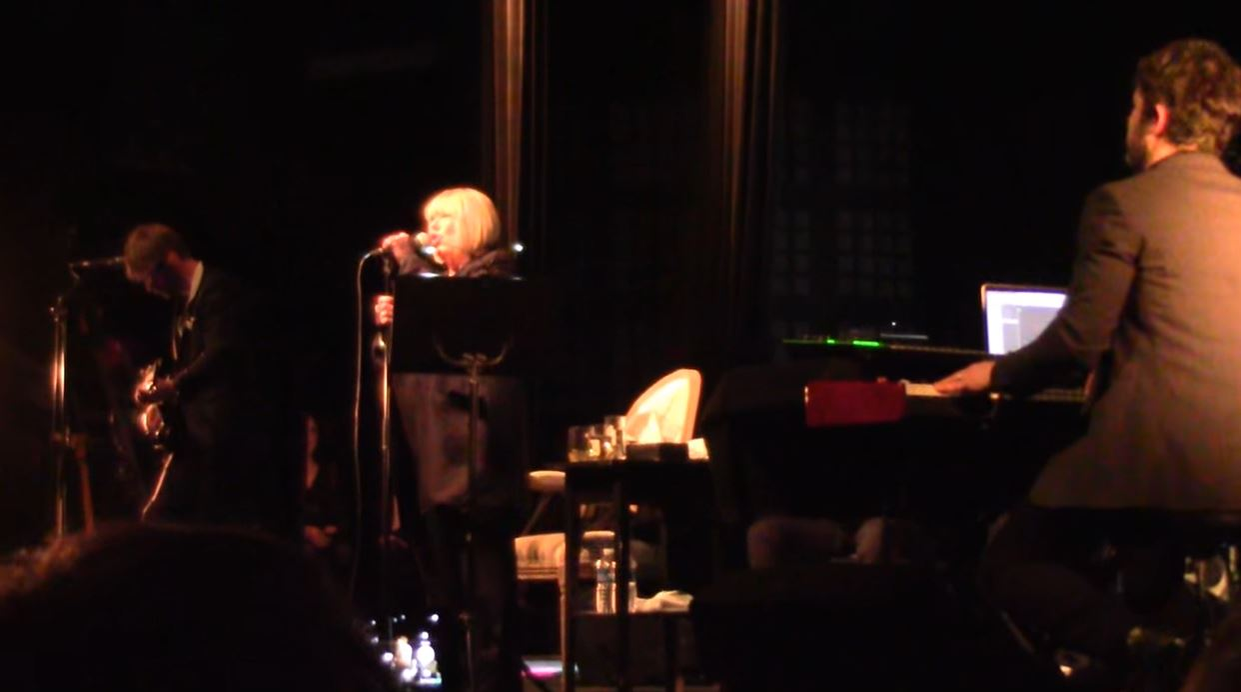 Actrița Marianne Faithfull, depistată pozitiv cu noul coronavirus! Anunțul trist făcut de managerul ei: “Este tradată într-un spital din Londra”