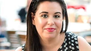 Oana Roman a fost azi la un salon de înfrumuseţare! Când a ieşit, vedeta a anunţat pe toată lumea: "Dragele mele..."