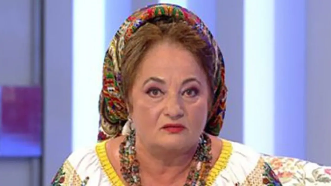 Casa Laurei Lavric, mistuită de flăcări! Pompierii au intervenit cu șapte autospeciale. VIDEO