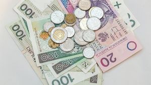 Curs valutar BNR joi, 29 aprilie. Cât a ajuns să coste azi 1 euro