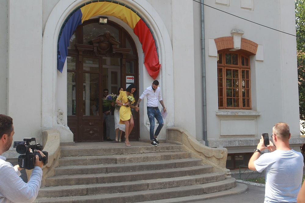 Adelina Pestrițu s-a căsătorit azi. Cum arată invitația de nuntă