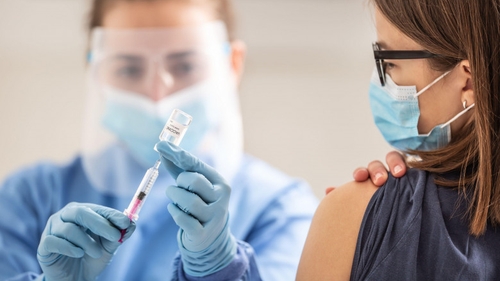 Maraton de vaccinare în Buftea, în acest weekend. Imunizare fără programare, pe baza buletinului, cu vaccinurile de la Pfizer sau Moderna