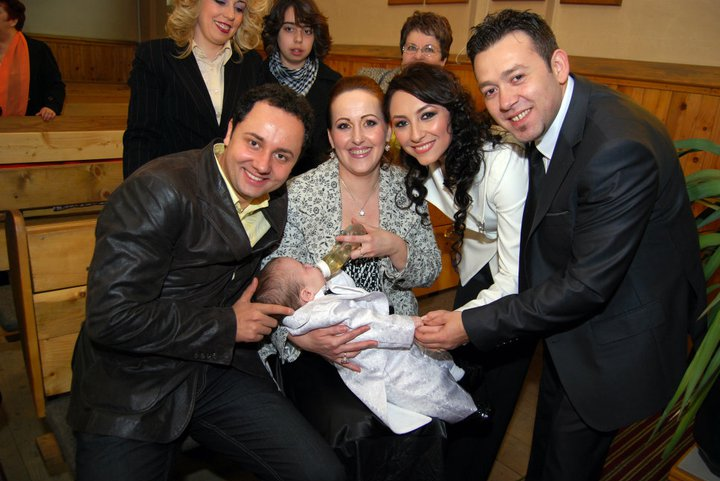 Fratele Andrei este cunoscut de o țară întreagă, însă surorile ei sunt scumpe la vedere! Cum arată Diana și Aura și cu ce se ocupă