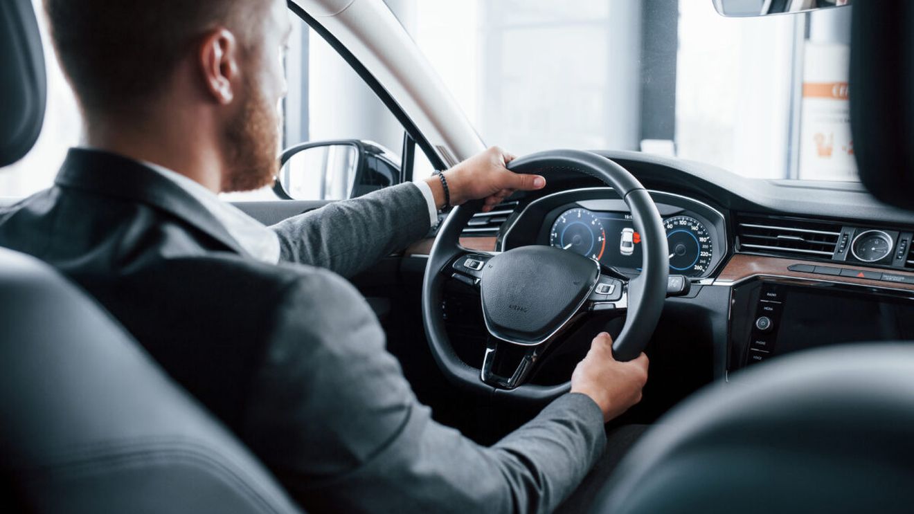 Ce salariu are un șofer cu 10 clase angajat în cadrul Ministerului Apărării Naționale. Te-ai angaja aici?