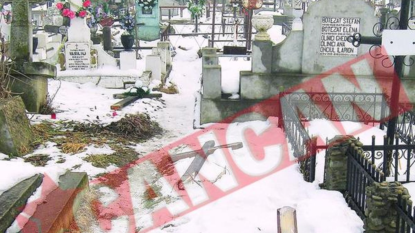 Zeci de morminte profanate de elevi