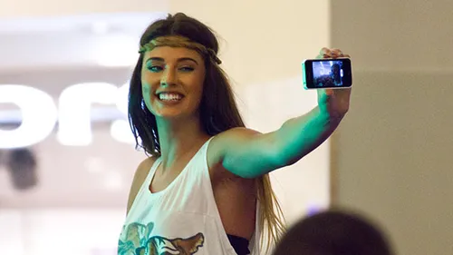 Antonia a facut-o LATA! Artista a ajuns de data asta la rubrica Prost Imbracate!