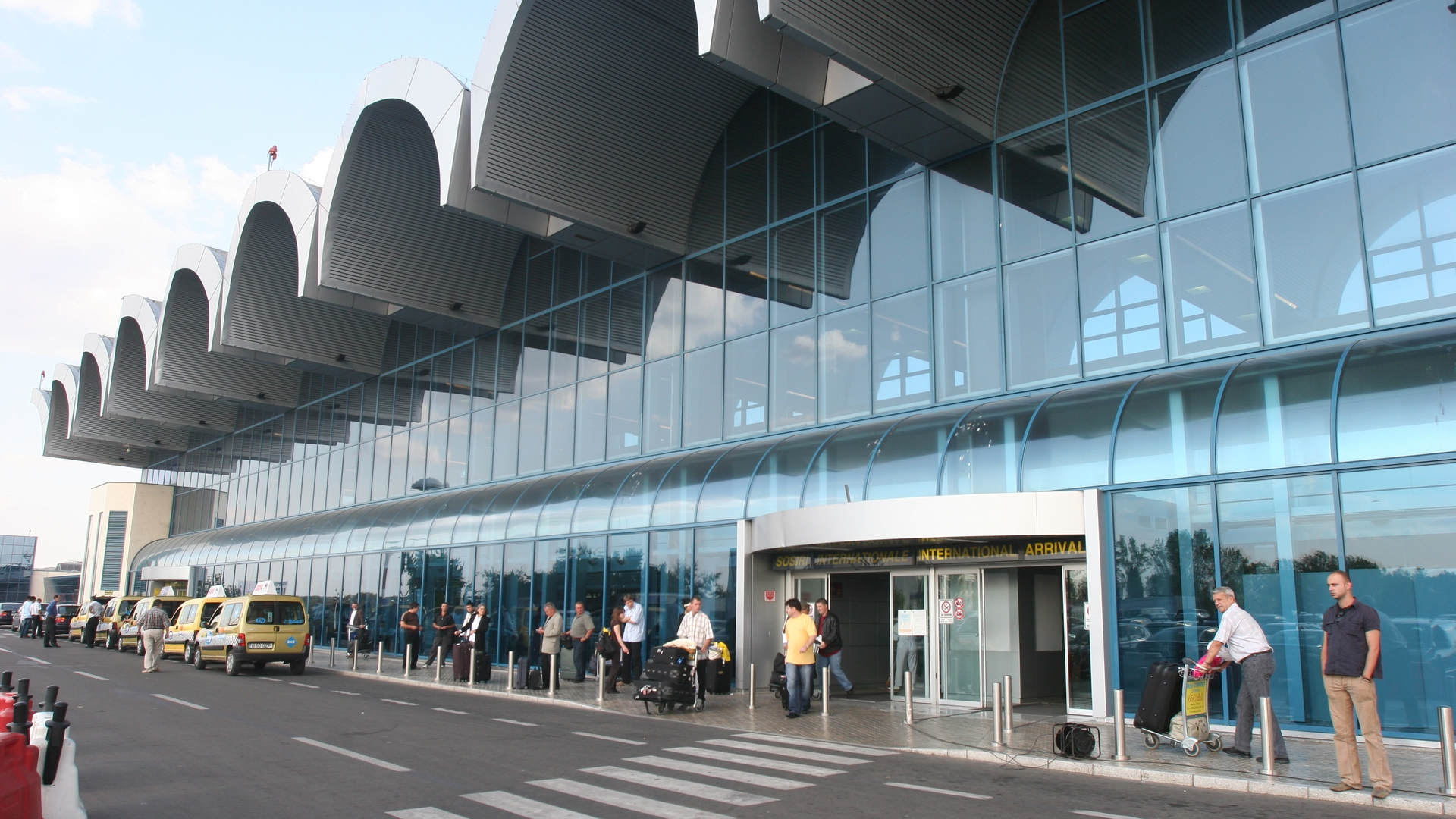Alertă pe Otopeni! Probleme la o aeronavă, care a aterizat forţat, imediat dupa decolare!