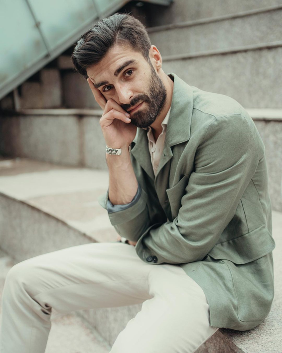 Actorul român care l-a jucat pe Vlad Țepeș recunoaște că nu se grăbește cu nunta: ”Îmi face capul calendar”