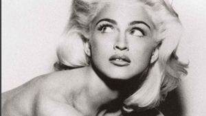 La 58 de ani, MADONNA a pozat goală! Vezi cât de bine arată artista
