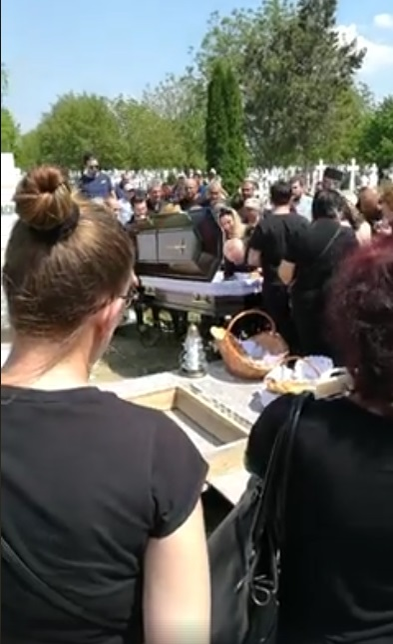 Soția lui Nelu Ploieșteanu i-a făcut o promisiune înfiorătoare fiului ei, înainte să fie îngropat: “Puiul lu’ mama, deschide ochișorii”