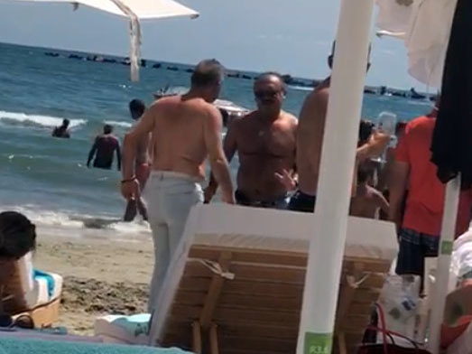 Gigi Becali a avut un weekend cu peripeţii pe malul mării