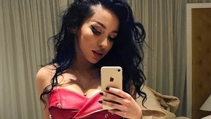 Ruby a vorbit pentru prima dată despre copii şi nuntă! Artista a dezvăluit cum va arăta rochia ei de mireasă