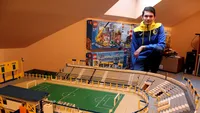 Un elev din Satu Mare are o pasiune ieşită din comun. La 14 ani, a construit un stadion din piese de lego!