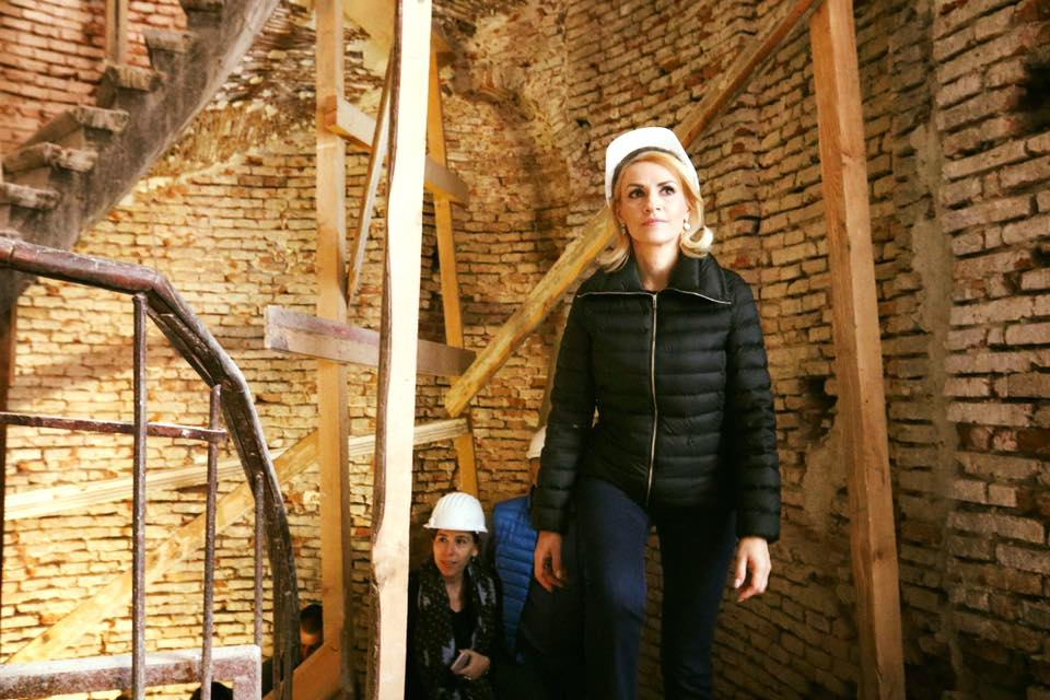 Gabriela Firea a anunțat consolidarea a 41 de clădiri vechi din centrul Capitalei: „Am alocat 10 milioane de euro!”