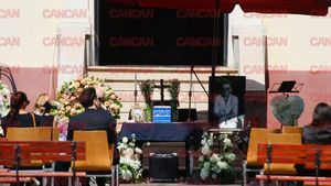 Ce a fost pus să facă fiecare apropiat, în cimitir, pentru Stephan Pelger. Ceremonia nu a fost una obișnuită. EXCLUSIV