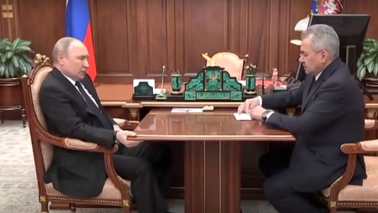 Vladimir Putin e grav bolnav? Ce s-a întâmplat la întâlnirea cu Serghei Șoigu