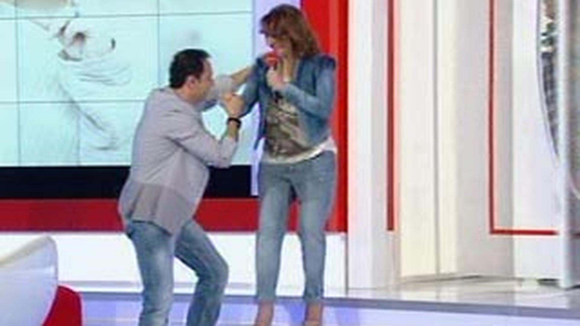 Uite cum arata Giulia Anghelescu la o luna dupa nastere: "Sunt o laptareasa, produc bine. De copil ma ocup numai eu"