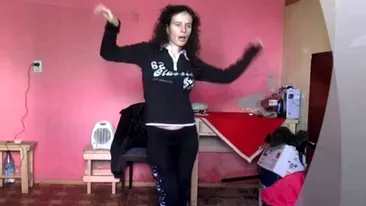 Sa sune cineva la 112. Asta trage sa moara. O romanca a starnit groaza dupa ce... O sa ramai interzis la aceste imagini