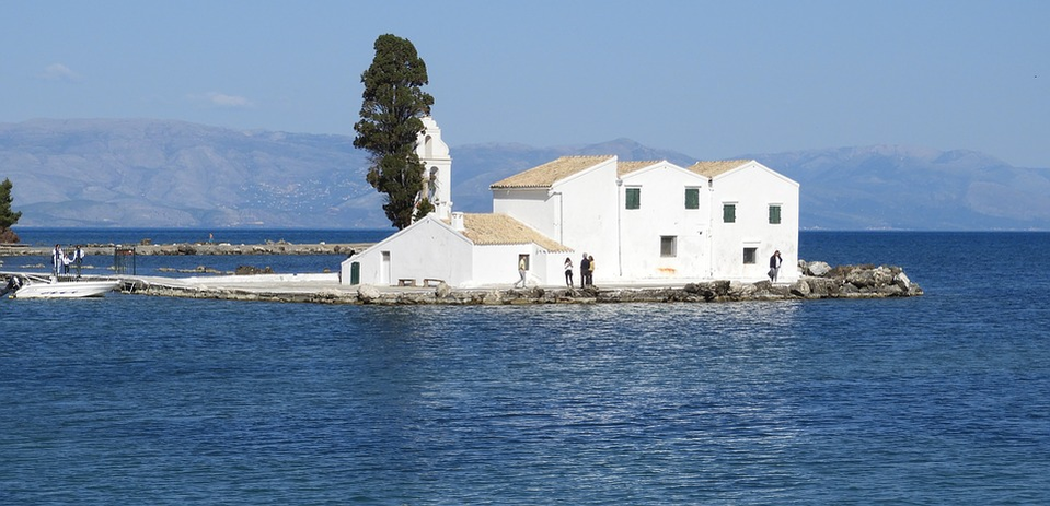 Vremea în Grecia! Atenție, turiști! Temperaturile în următoarea lună pentru Atena, Lefkada, Thassos, Kos și Santorini