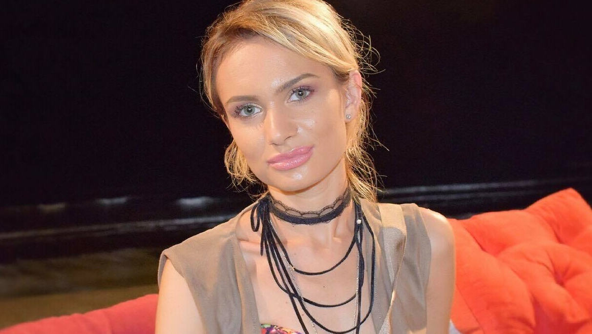 După întoarcerea de pe INSULA IUBIRII, a început războiul între DIANA şi BIANCA!