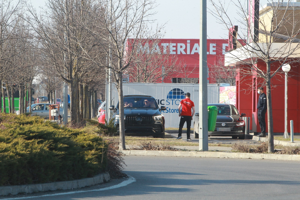 Dorian Popa nu a rezistat și a comandat de la fast-food
