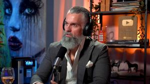 Cezar Ionașcu a fost cu presupusa amantă în vacanță! Ce au făcut cei doi în timp ce Oksana era în Bali