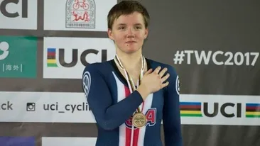 Ciclista americană Kelly Catlin, triplă campioană mondială, s-a sinucis. Ea avea 23 de ani