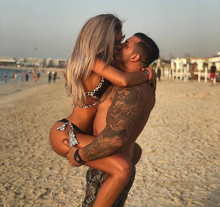 Bianca și Alex, momente tandre pe plaja din Dubai