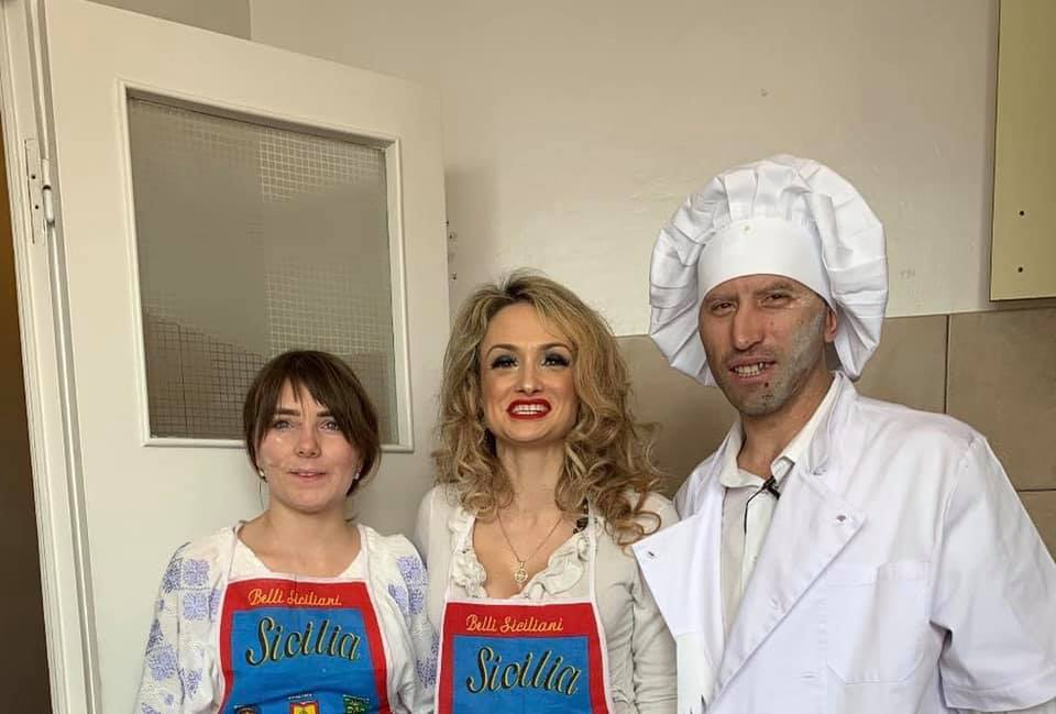 Vulpiţa de la Acces Direct a primit premiul la care nu se aştepta niciodată! Internetul a luat-o razna: “Felicitări”
