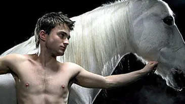 Harry Potter cam paros si urat mirositor! Daniel Radcliffe nu are voie sa se rada in partile intime! Afla de ce!