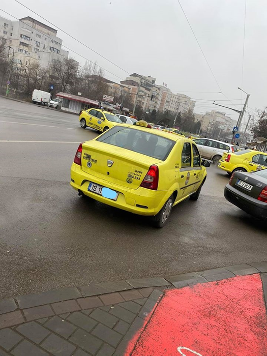 Ce a pățit o femeie din Iași după ce a luat un taxi de la gară până acasă. Câți lei i-a cerut taximetristul. Ce a urmat întrece orice imaginație